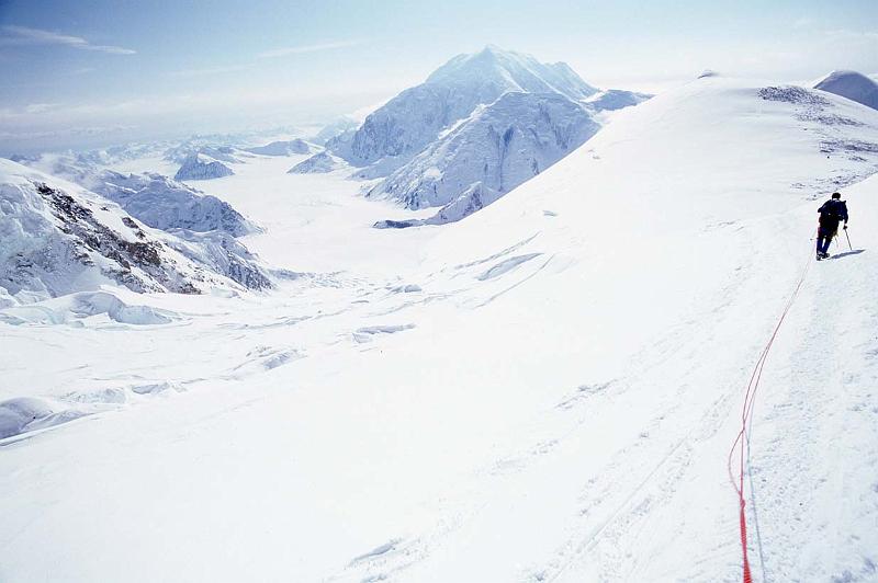 077 Mt McKinley May 1987 Passing Windy Corner.jpg